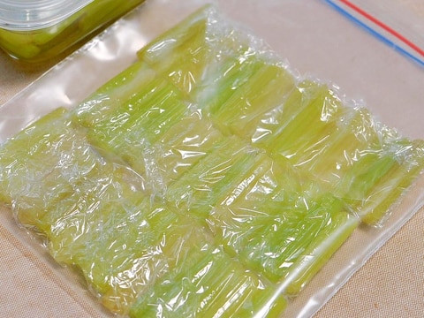 ふきの下処理と冷凍保存法